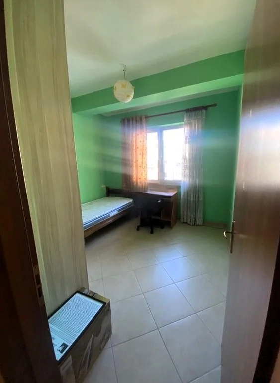 Tirane, jepet me qera apartament 2+1 Kati 5, 120 m² 600 € (zogu i zi)