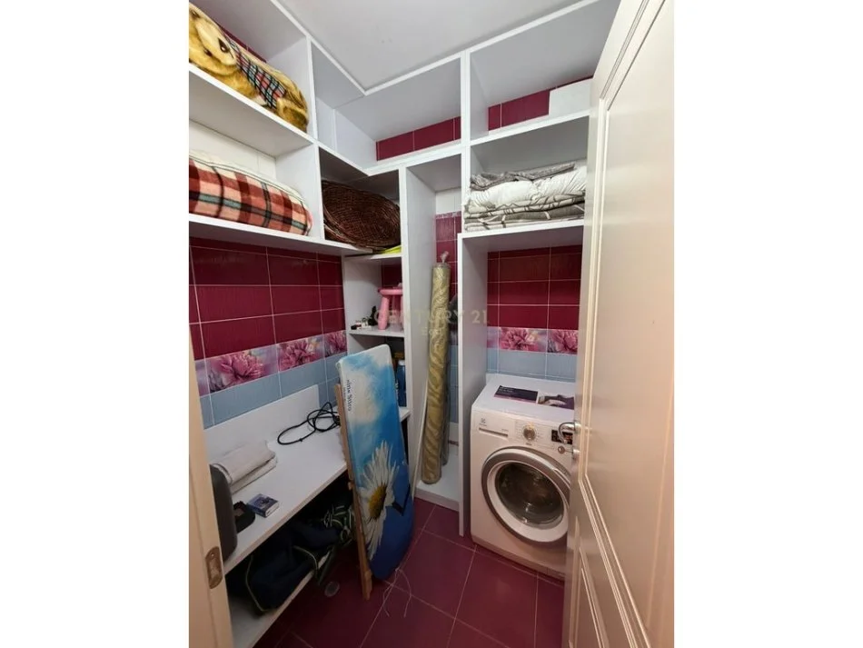 Durres, shitet apartament 2+1 Kati 6, 140 m² (Bashkia,Durres)