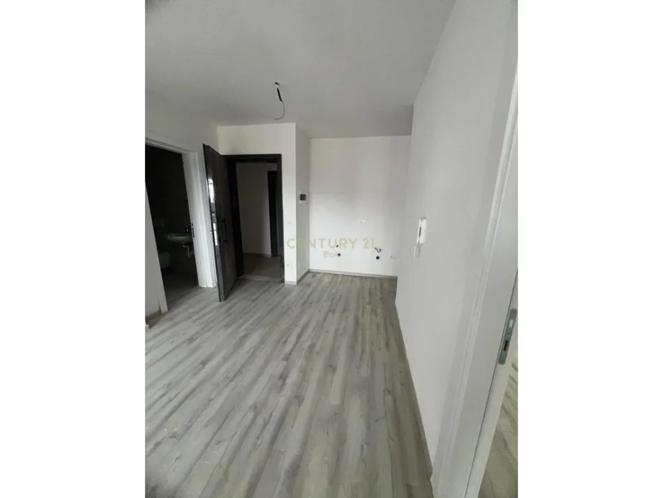 Durres, shitet apartament 2+1 Kati 3, 65 m² 100.000 € (golem)