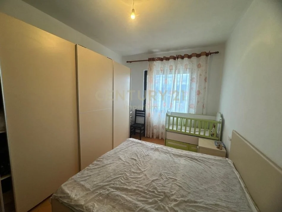 Tirane, jepet me qera apartament 1+1+Ballkon Kati 6, 76 m² 350 € (Yzberisht nela6)