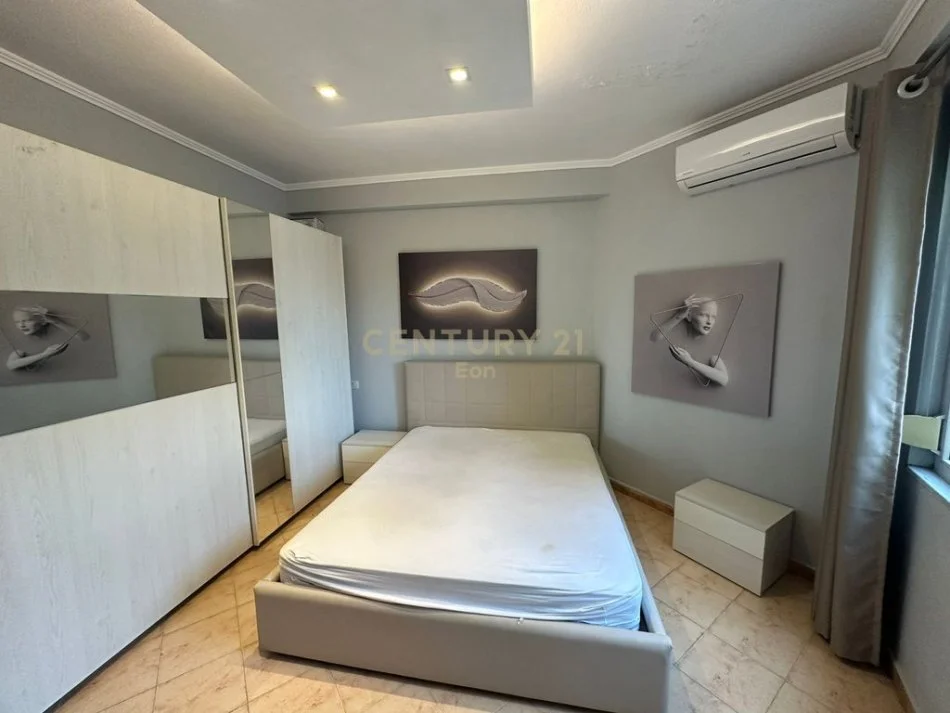 Durres, shitet apartament 1+1 Kati 9, 70 m² 105.000 € (Qender te durresit)