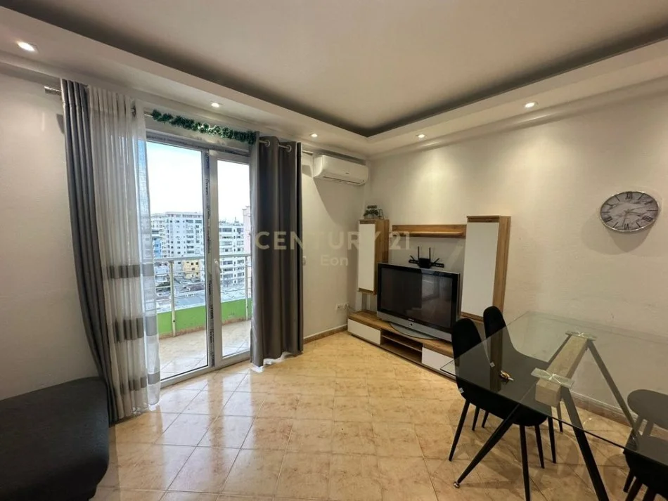 Durres, shitet apartament 1+1 Kati 9, 70 m² 105.000 € (Qender te durresit)
