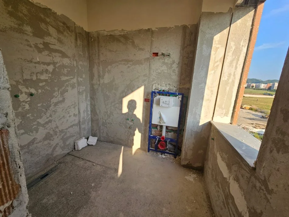 Tirane, shitet apartament 2+1+2+Ballkon + 🅿️ Kati 2, 84 m² 130.000 € (Astir)