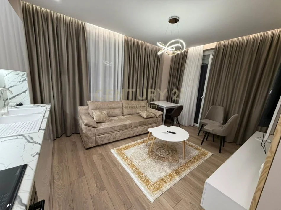 Tirane, jepet me qera apartament 1+1+Ballkon Kati 2, 67 m² 500 € (astiri)