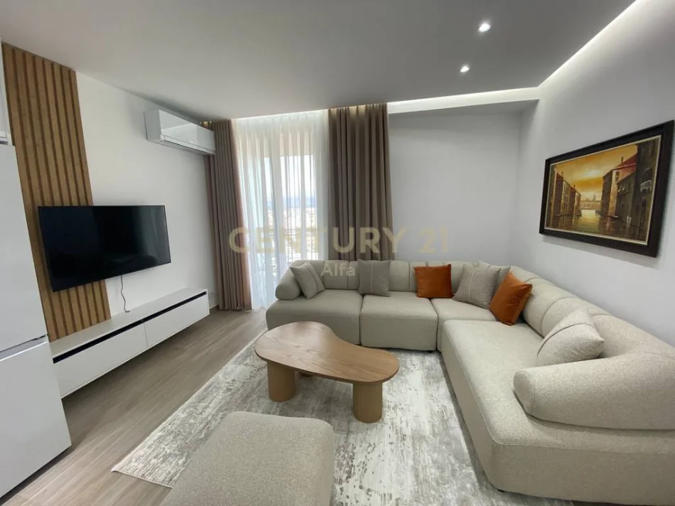 Tirane, jepet me qera apartament 2+1 Kati 7, 105 m² 1.300 € (në Rezidencën “Mine Peza”)