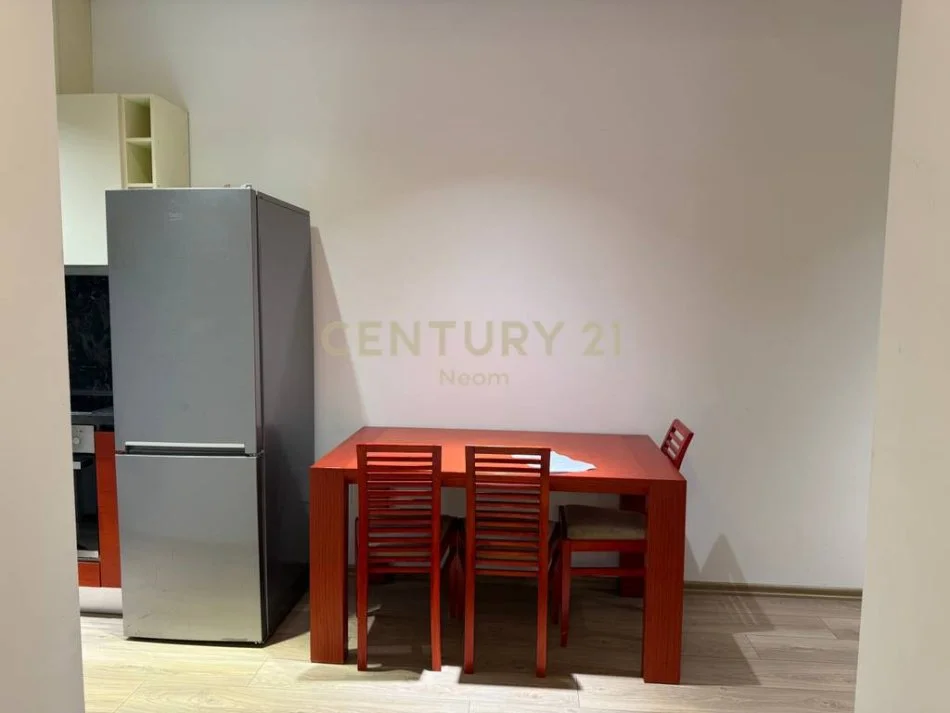 jepet me qera apartament 1+1 Kati 2, 64 m² 600 € (Kodra e diellit)