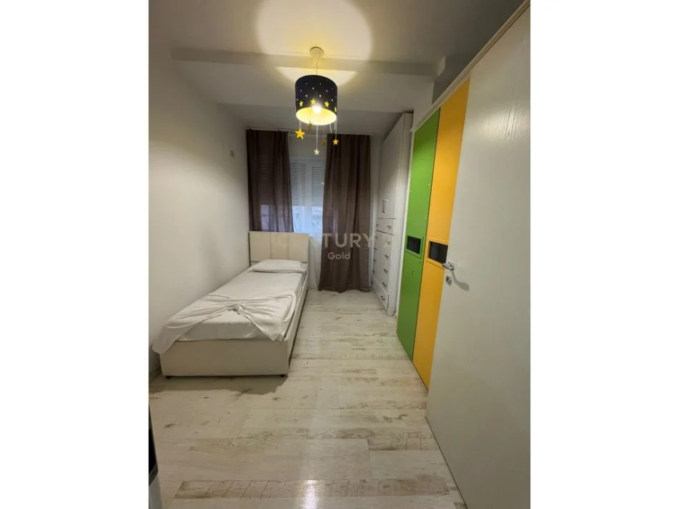 Tirane, jepet me qera apartament 2+1+Ballkon Kati 6, 72 m² 650 € (kompleksi magnet)
