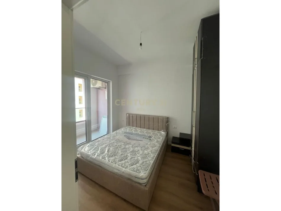 Tirane, jepet me qera apartament 1+1 Kati 4, 380 € 