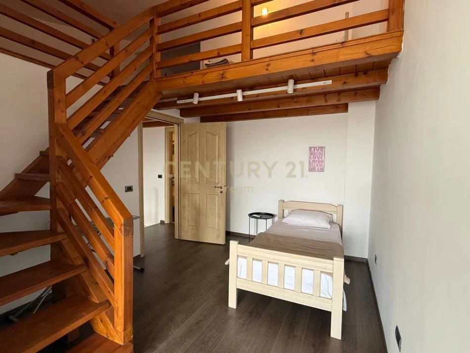 Shqiperi, shitet apartament duplex Dublex Kati 3, 124 m² 245.000 € (Kodra e Diellit 1)