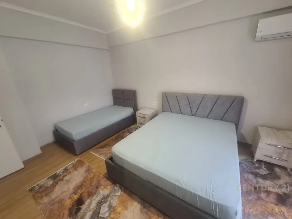 Tirane, jepet me qera apartament 1+1 Kati 2, 70 m² 600 € (rruga e durresit)