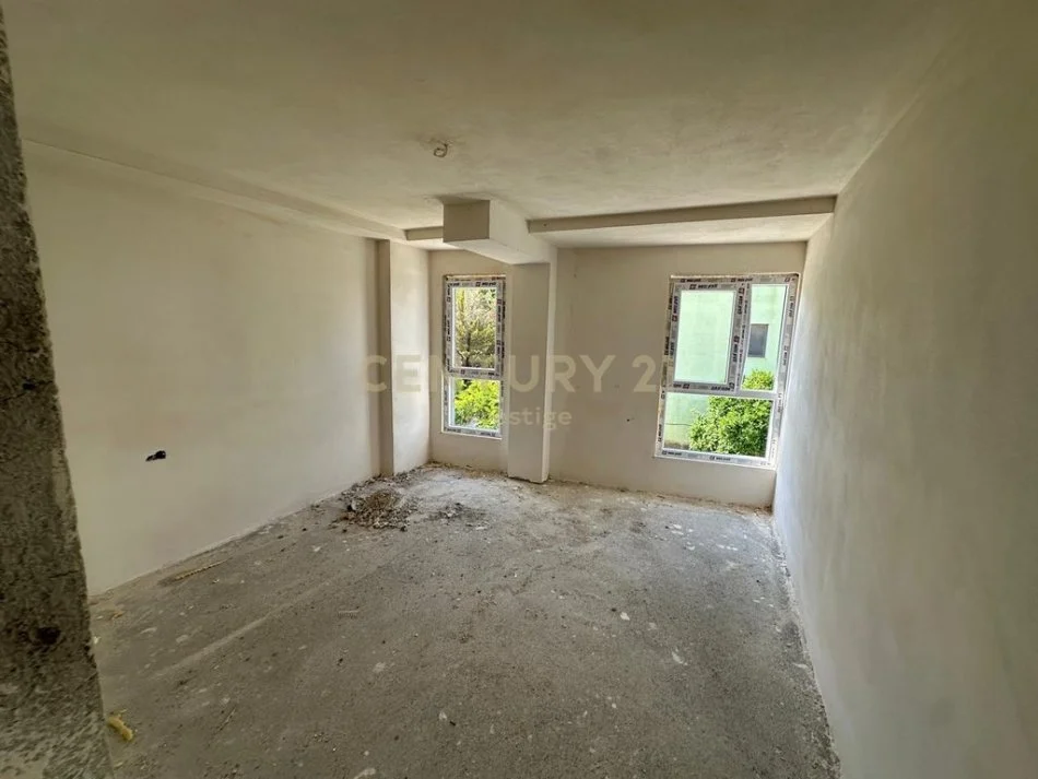 Durres, shitet apartament duplex Dublex Kati 0, 123 m² 140.000 € (Golem)