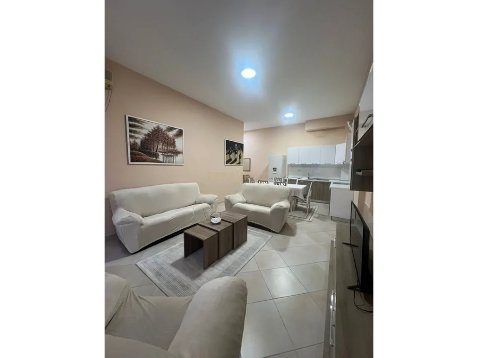 Tirane, jepet me qera apartament 1+1 Kati 1, 120 m² 420 € (RrugaMuhamet Deliu)