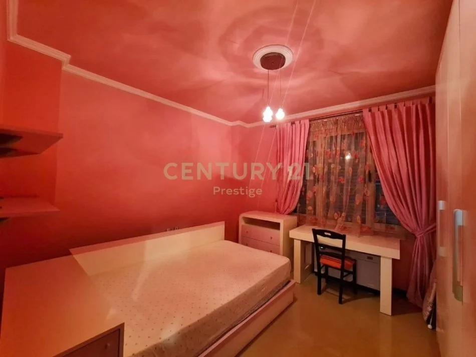 Tirane, jepet me qera apartament 2+1+Ballkon Kati 5, 105 m² 500 € (Rruga fuat toptani)