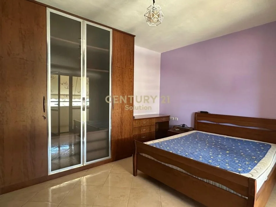 Tirane, jepet me qera apartament 1+1 Kati 6, 60 m² 530 € (Komuna e Parisit)