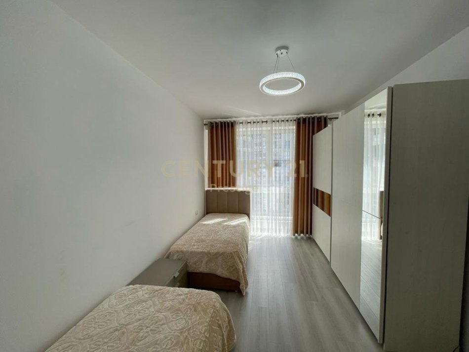 Tirane, shitet apartament 2+1 Kati 5, 119 m² 210.000 € (Fusha e Aviacionit)