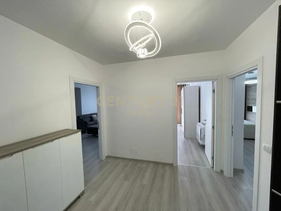 Tirane, shitet apartament 2+1 Kati 5, 119 m² 210.000 € (Fusha e Aviacionit)