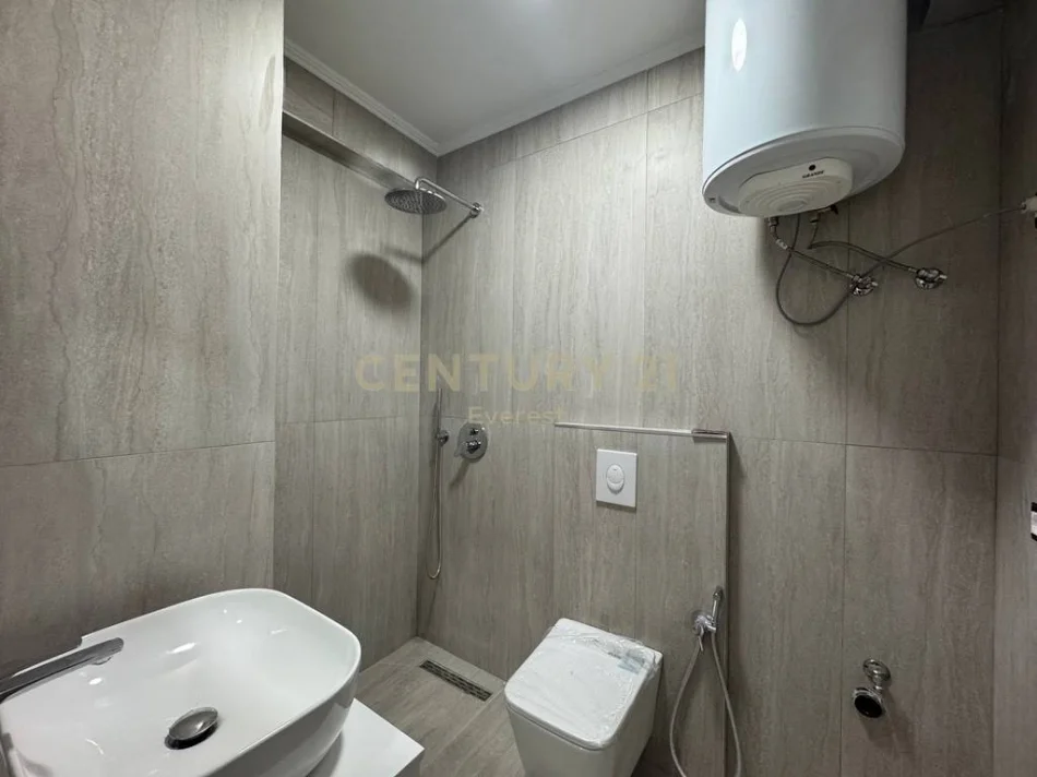 Tirane, shitet apartament 1+1 Kati 7, 54 m² 115.000 € (Don Bosko)