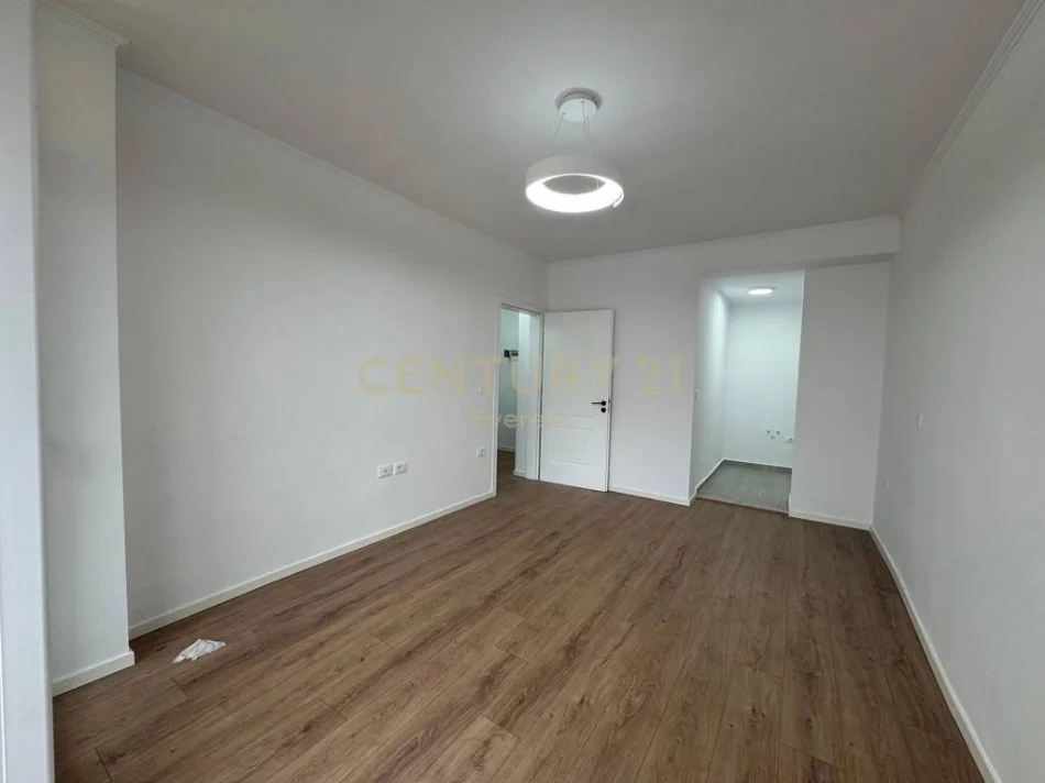 Tirane, shitet apartament 1+1 Kati 7, 54 m² 115.000 € (Don Bosko)