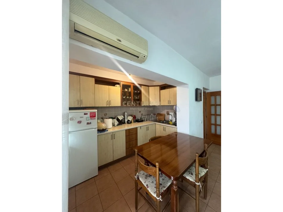 shitet apartament 2+1 Kati 5, 75 m² 128.000 € (Ish Tregu Elektrik)