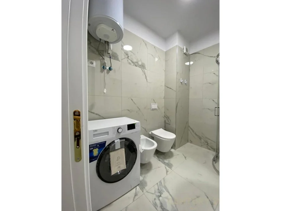 Tirane, jepet me qera apartament 1+1 Kati 5, 67 m² 500 € (don bosco)