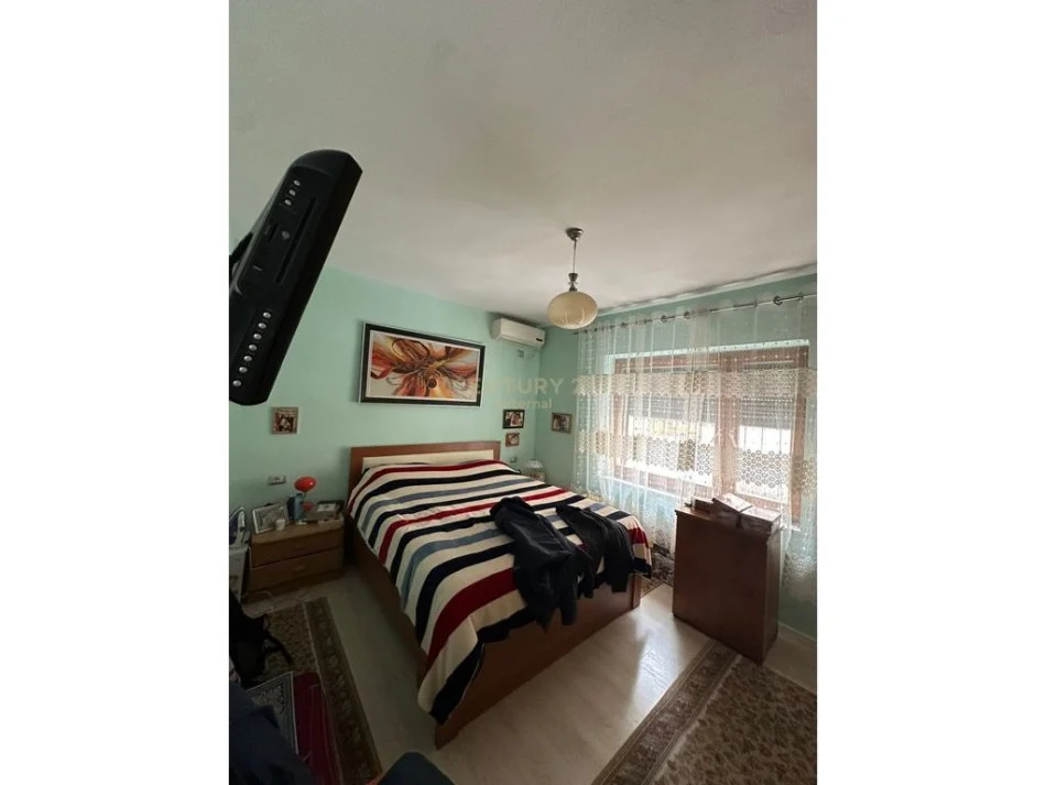 Tirane, jepet me qera apartament 2+1+Aneks Kati 2, 90 m² 800 € (Myslym Shyri)