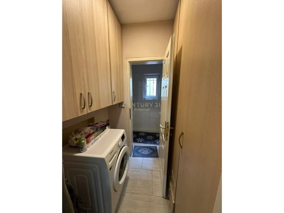 Tirane, jepet me qera apartament 2+1 Kati 2, 90 m² 800 € (myslym shyri)