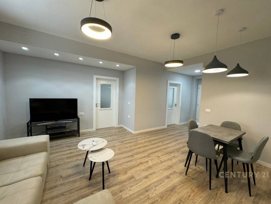 Tirane, jepet me qera apartament 2+1 Kati 2, 75 m² 700 € (Bulevardi Zogu I)