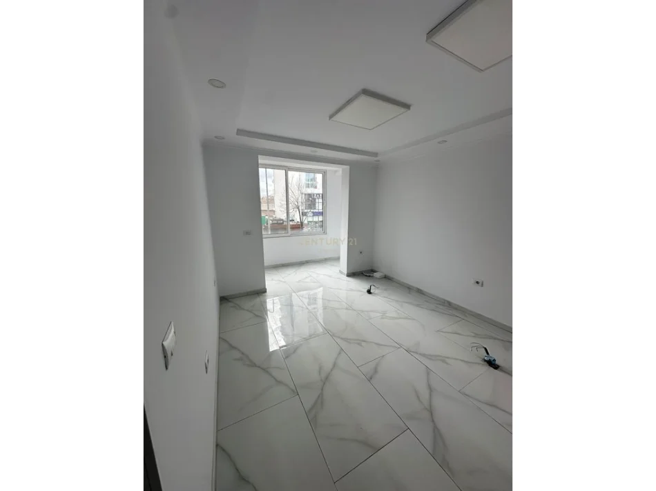 Tirane, jepet me qera apartament 1+1 Kati 2, 50 m² 500 € 