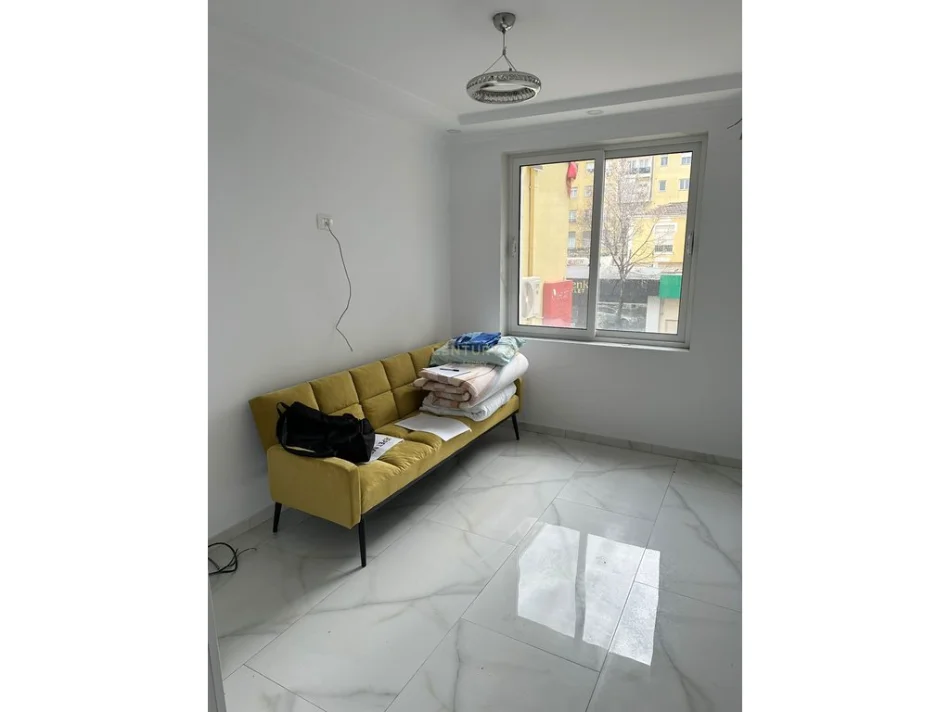 Tirane, jepet me qera apartament 1+1 Kati 2, 50 m² 500 € 