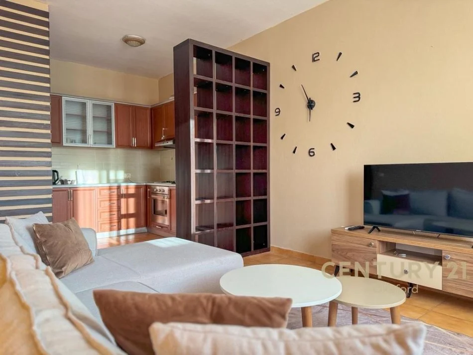 Tirane, jepet me qera apartament 1+1 Kati 6, 73 m² 750 € (rruga e barrikadave)