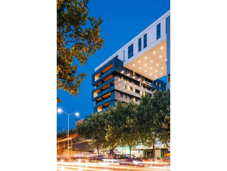 Tirane, shitet apartament 3+1 Kati 5, 132 m² 370.000 € 