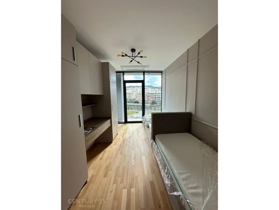 Tirane, jepet me qera apartament 2+1+Ballkon Kati 4, 95 m² 1.800 € (liqeni i tiranes lake view)