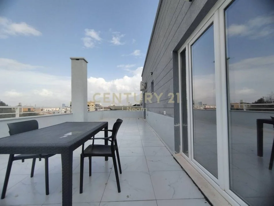 Tirane, jepet me qera apartament 3+1+Ballkon Kati 6, 120 m² 1.300 € (kopshti botanik)