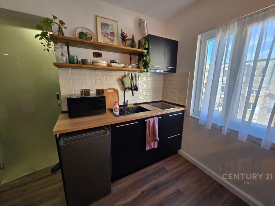 Tirane, jepet me qera garsonier 1+1 Kati 5, 30 m² 420 € (21 Dhjetori)