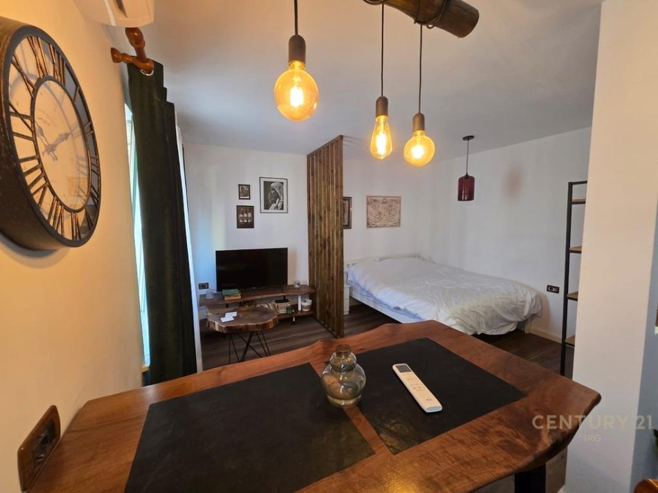 Tirane, jepet me qera garsonier 1+1 Kati 5, 30 m² 420 € (21 Dhjetori)