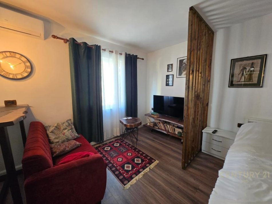 Tirane, jepet me qera garsonier 1+1 Kati 5, 30 m² 420 € (21 Dhjetori)