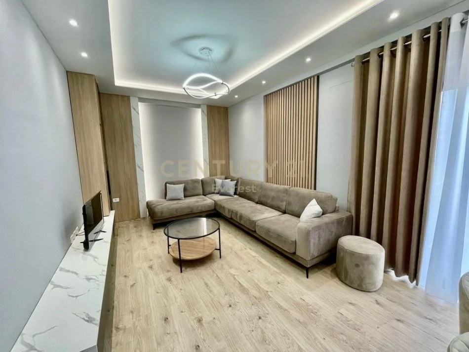 Tirane, jepet me qera apartament 2+1+Ballkon Kati 4, 100 m² 1.500 € (rruga e barrikadave)