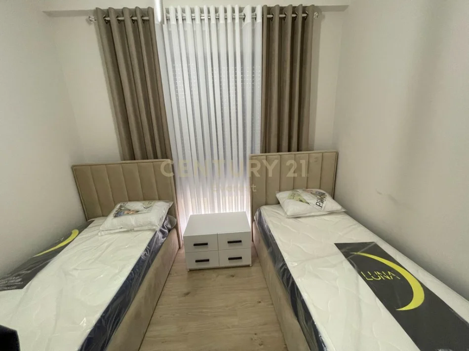 Tirane, jepet me qera apartament 2+1 Kati 4, 100 m² 1.500 € (Rruga Bardhok Biba, pranë Rrugës Barrikadave)