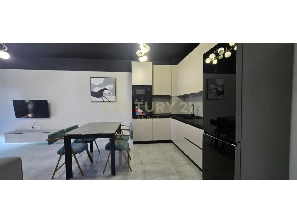 Shqiperi, jepet me qera apartament 2+1+Ballkon Kati 2, 93 m² 1.100 € (kompleksi dinamo)