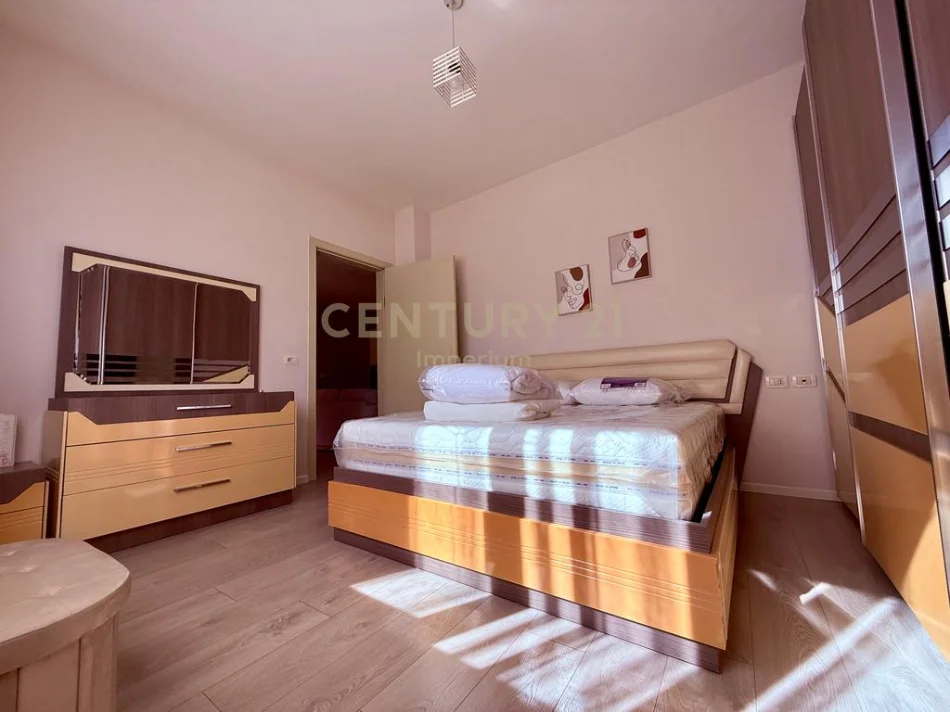 Tirane, jepet me qera apartament 1+1+Ballkon Kati 1, 83 m² 600 € (hipoteka)
