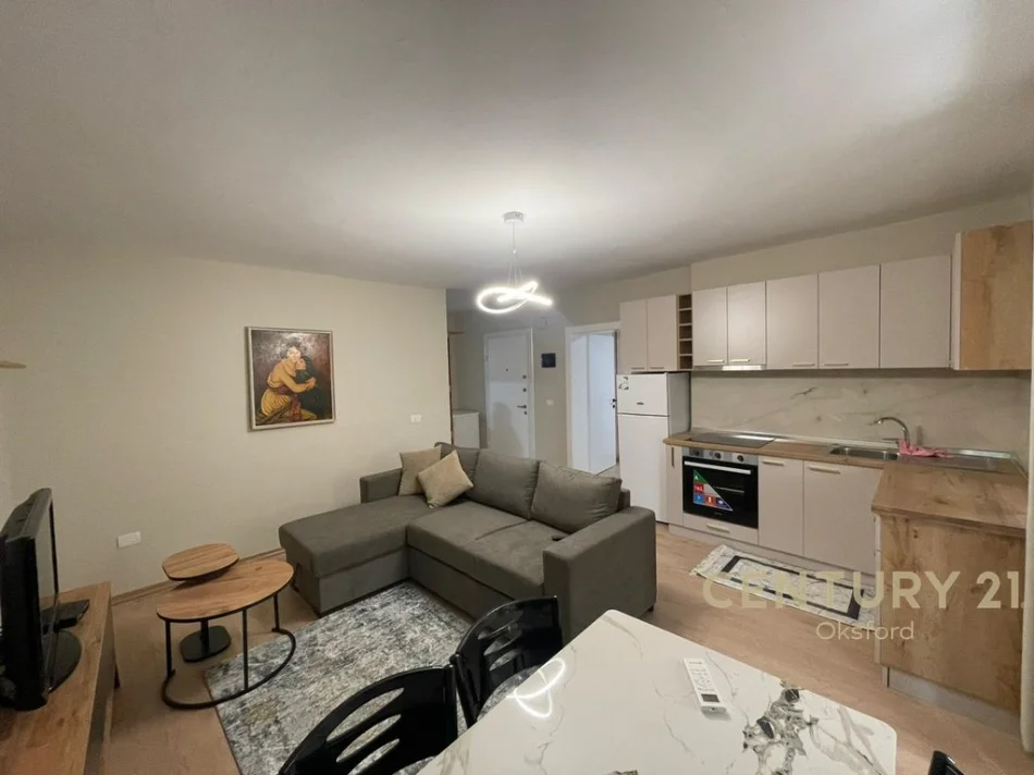 Tirane, jepet me qera apartament 2+1+Ballkon Kati 4, 70 m² 650 € (muhamet gjollesha)