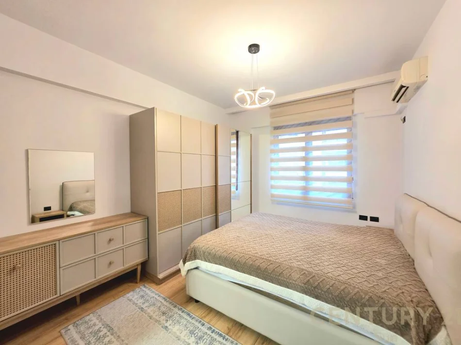 Tirane, jepet me qera apartament 2+1 Kati 2, 112 m² 800 € (rruga e kavajes)