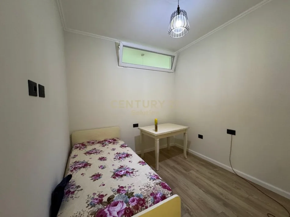 Tirane, jepet me qera apartament 2+1 Kati 1, 100 m² 1.800.000 € (kodra e diellit eleonora)