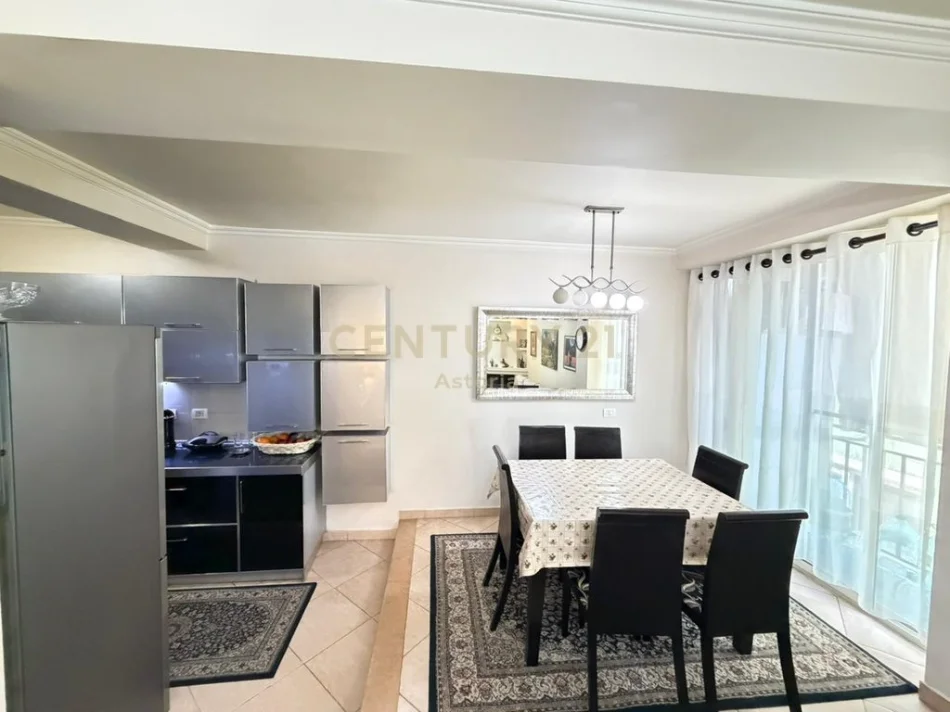 Tirane, shitet apartament Kati 8, 117 m² 320.000 € 