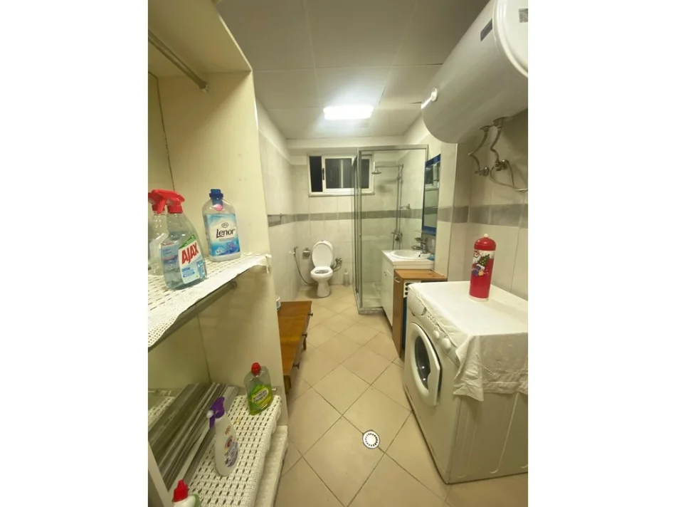 Tirane, jepet me qera apartament 3+1+Ballkon Kati 2, 100 m² 600 € (tirana e re , rruga sami frasheri)