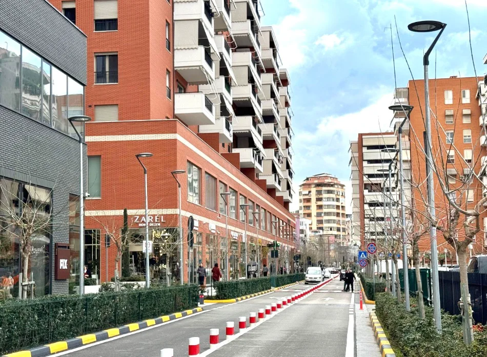 Tirane, shitet apartament 2+1 , 114 m² 420.000 € (delijorgji)