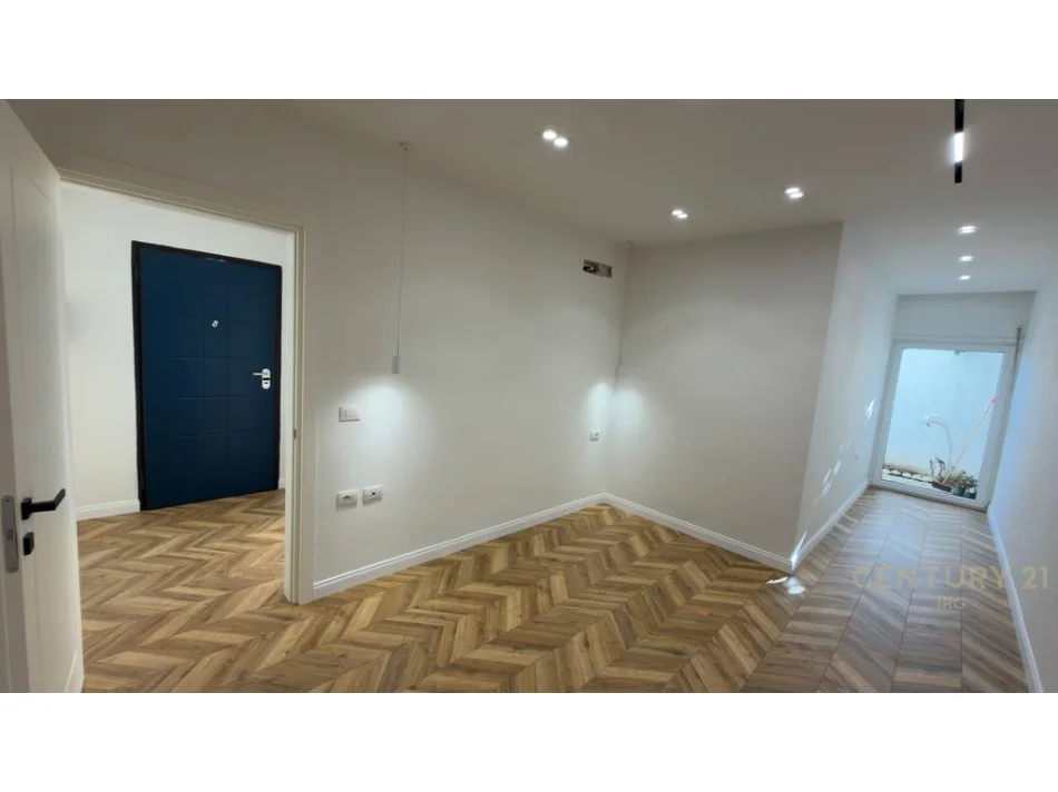 Tirane, shitet apartament 1+1+Ballkon Kati 1, 67 m² 135.000 € (Kodra e Diellit)