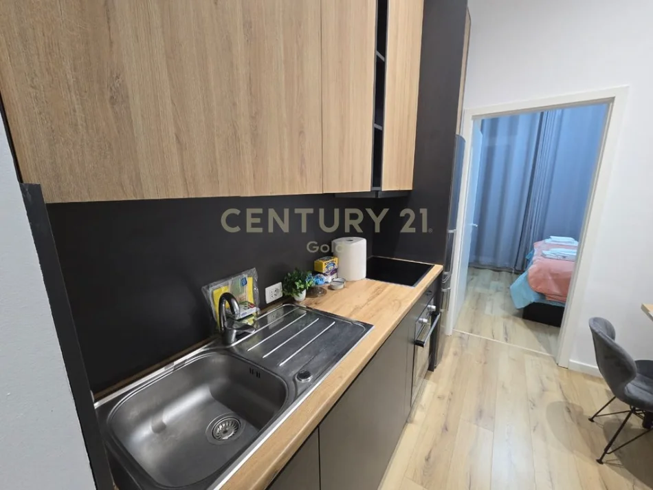 Tirane, jepet me qera apartament 1+1 Kati 0, 71 m² 164.000 € (21 dhjetori)