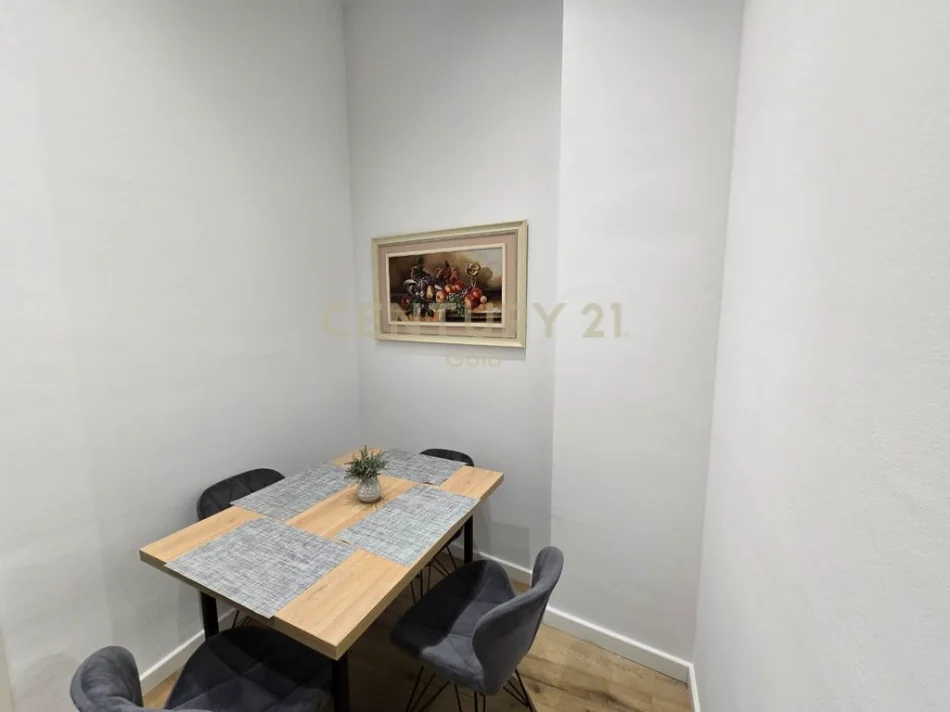 Tirane, jepet me qera apartament 1+1 Kati 0, 71 m² 164.000 € (21 dhjetori)
