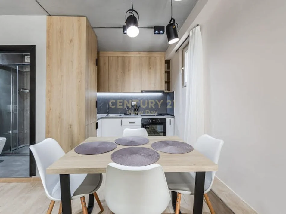 Durres, shitet apartament duplex Dublex Kati 1, 78 m² 150.000 € (Shkembi i Kavajes)